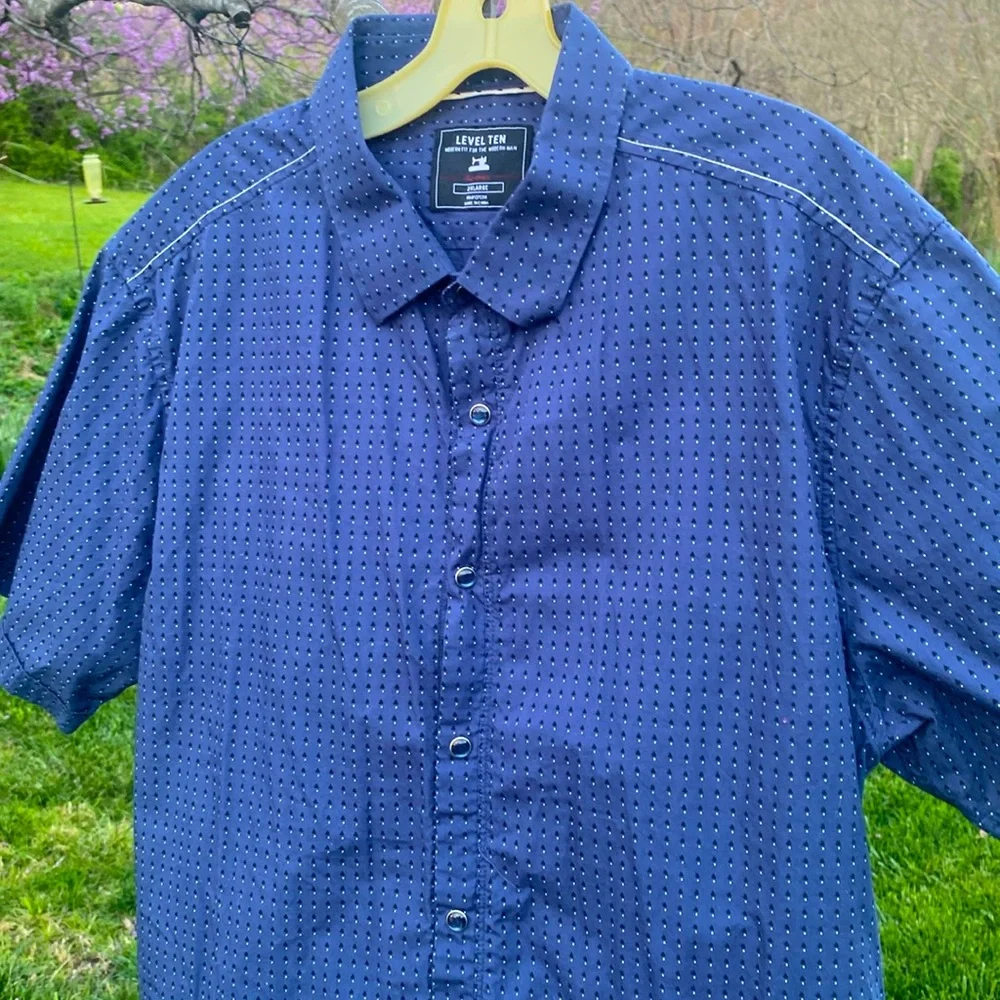 Level 10 man’s shirt - Picture 3 of 6